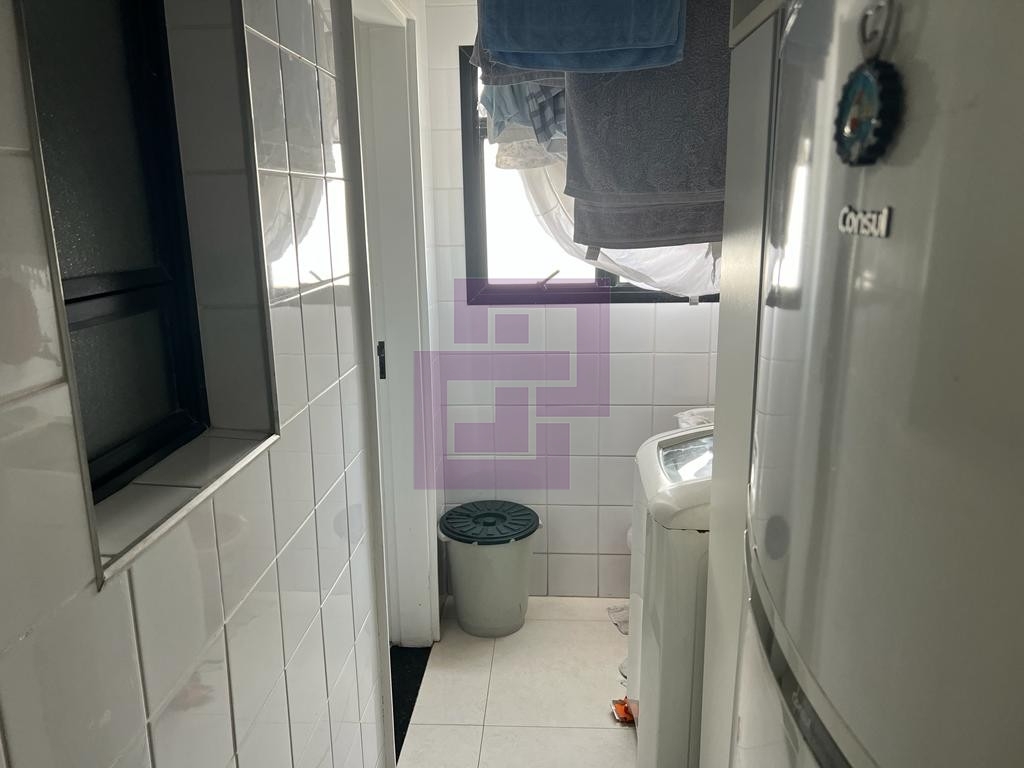 Cobertura com piscina e churrasqueira