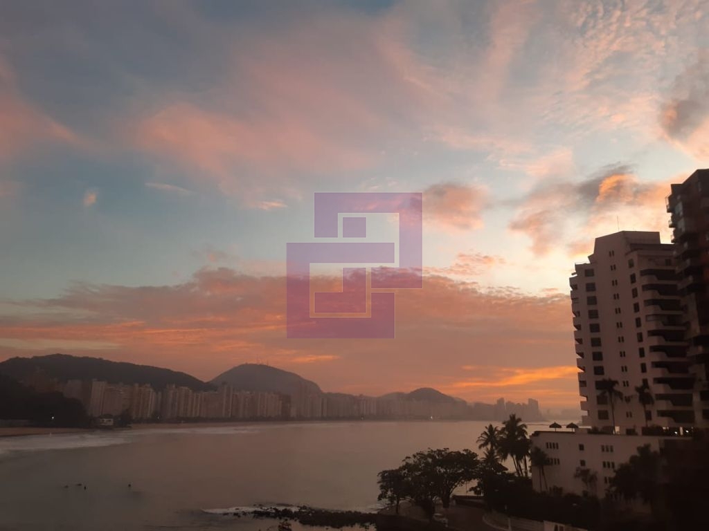Venda de Apartamentos / Padrão na cidade de Guarujá