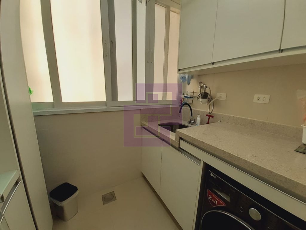 Venda de apartamentos / padrão na cidade de guarujá