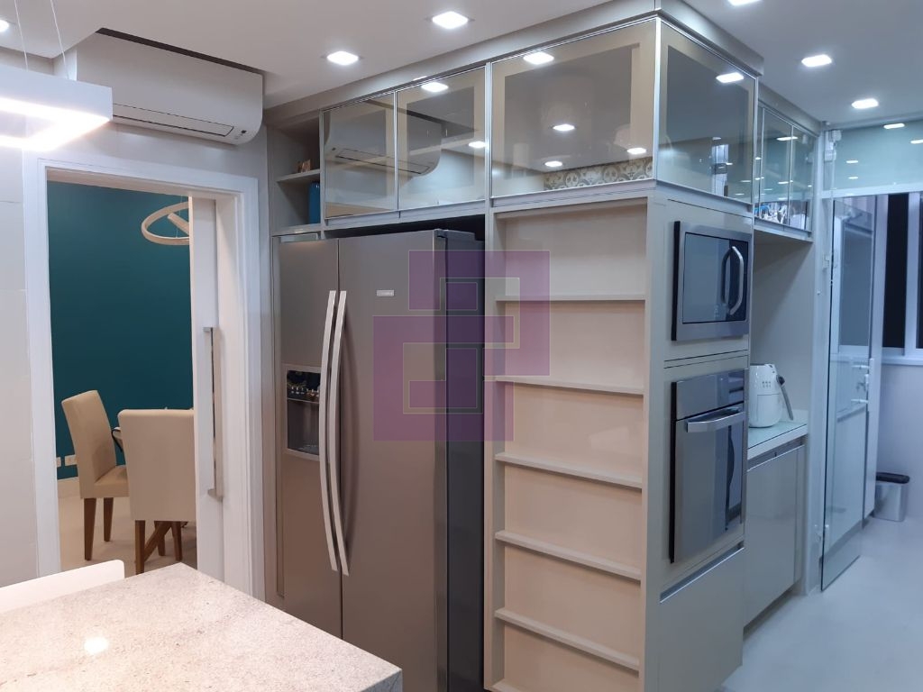 Venda de apartamentos / padrão na cidade de guarujá
