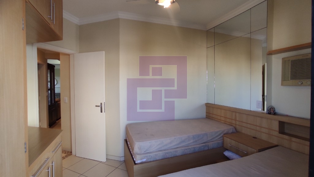 Ótimo apartamento na enseada!!