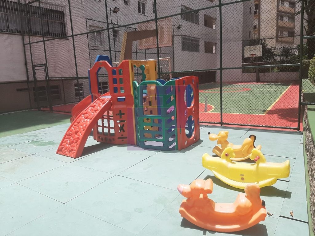 Venda de Apartamentos / Padrão na cidade de Guarujá