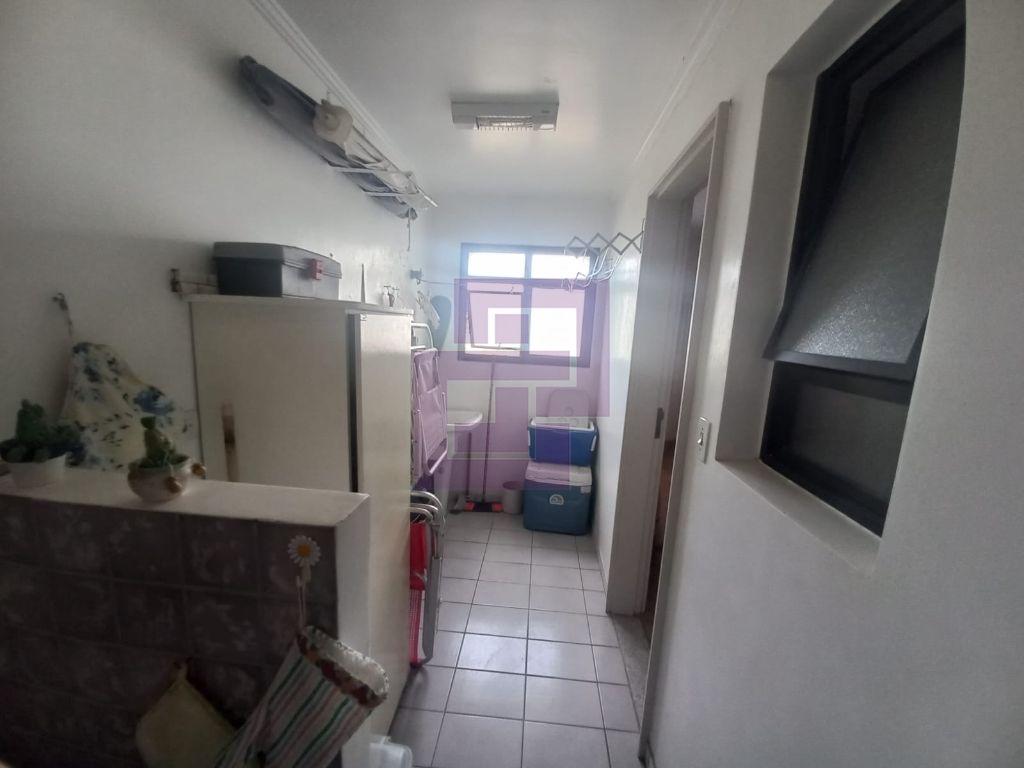 Venda de Apartamentos / Padrão na cidade de Guarujá