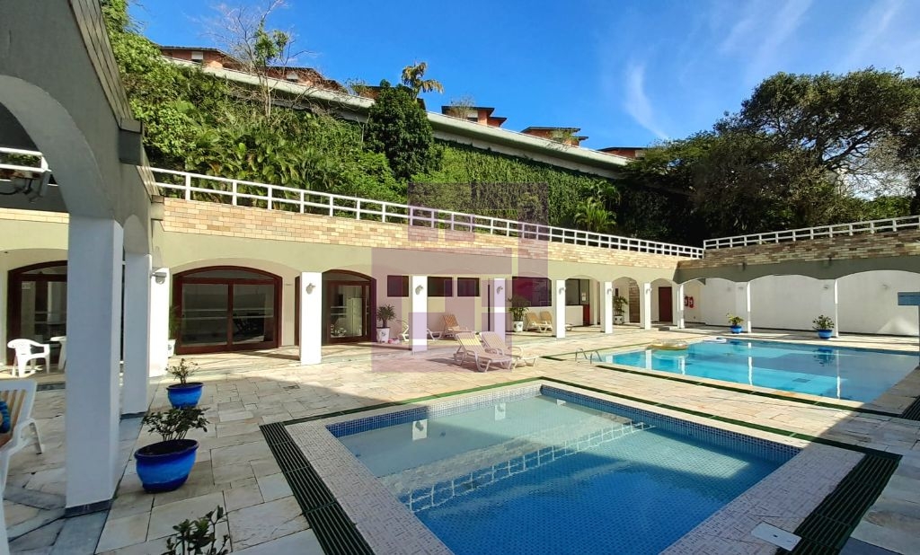 Venda de Casas / Padrão na cidade de Guarujá