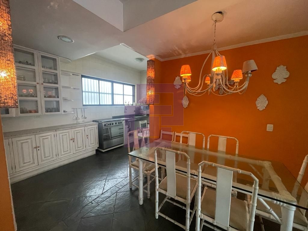 Venda de Apartamentos / Padrão na cidade de Guarujá