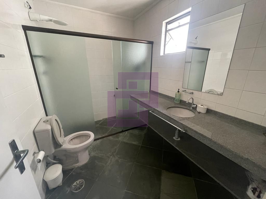 Venda de Apartamentos / Padrão na cidade de Guarujá