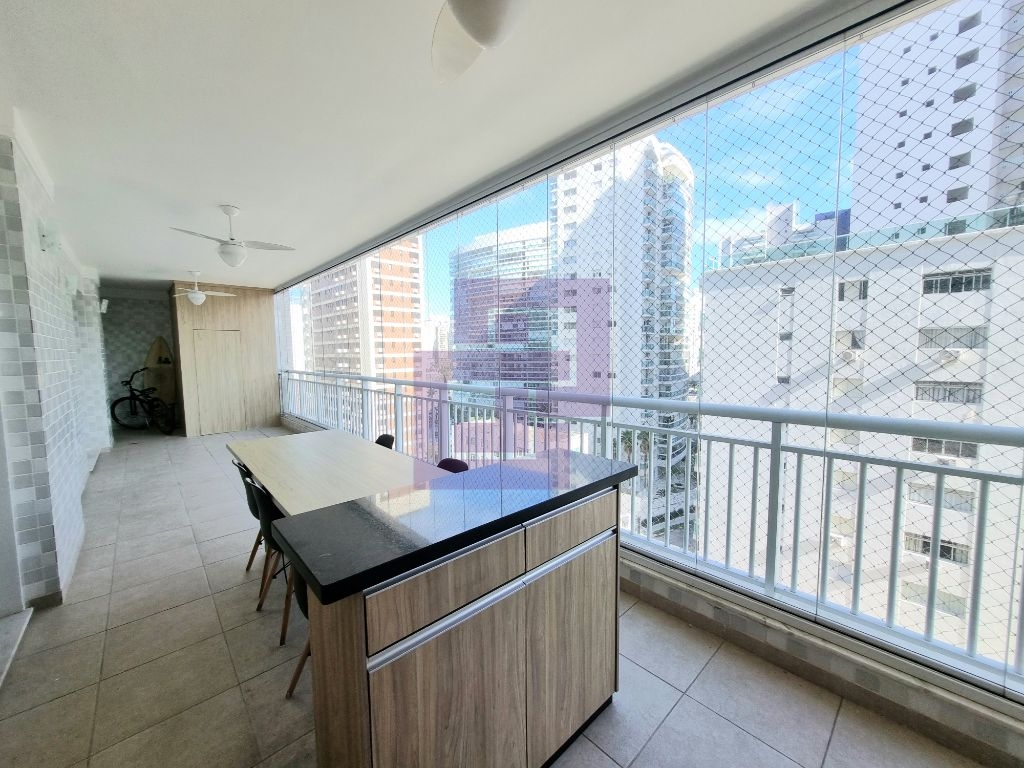 Apartamento alto padrão com varanda gourmet, 2 dormitórios sendo 1 suíte, lazer completo no condomínio, ASTÚRIAS-Guarujá/SP