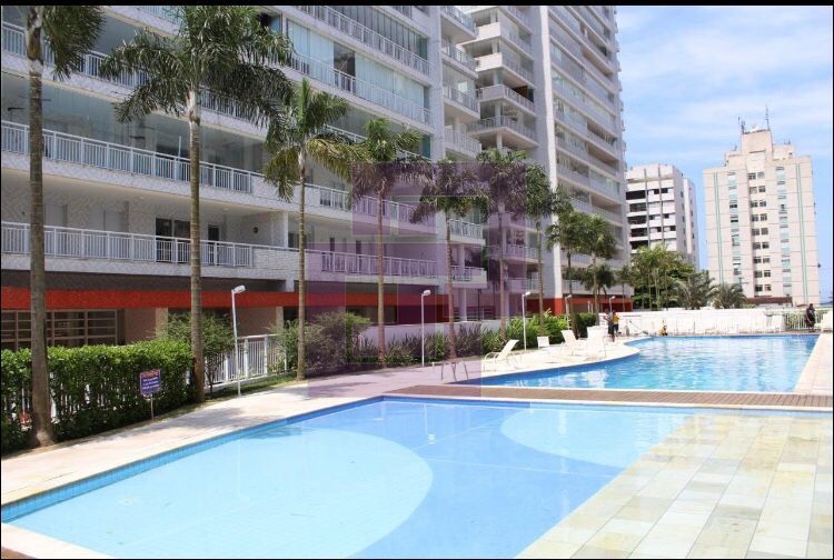Apartamento alto padrão com varanda gourmet, 2 dormitórios sendo 1 suíte, lazer completo no condomínio, ASTÚRIAS-Guarujá/SP