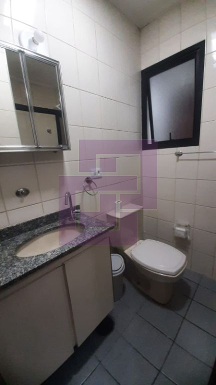 Otimo Apartamento. 700mtrs da praia. Enseada.