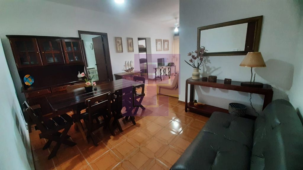 Otimo Apartamento. 700mtrs da praia. Enseada.