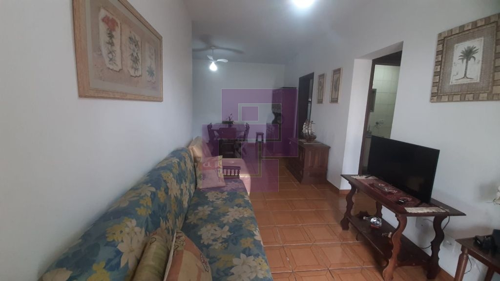 Otimo Apartamento. 700mtrs da praia. Enseada.