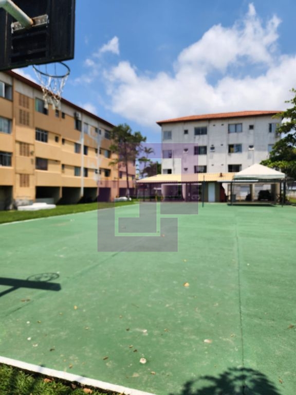 Apartamento à venda no Jardim dos Pássaros, Guarujá - 2 dormitórios, cozinha, garagem e mais!