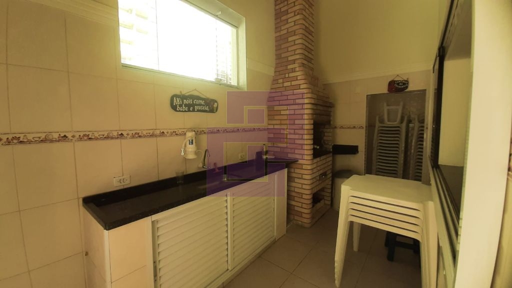 Pé na areia. OPORTUNIDADE!!!!! apto com 129 m2. Reformado. Area de lazer. Pronto para morar.