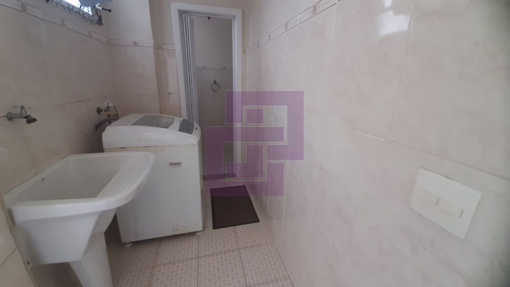 Pé na areia. OPORTUNIDADE!!!!! apto com 129 m2. Reformado. Area de lazer. Pronto para morar.