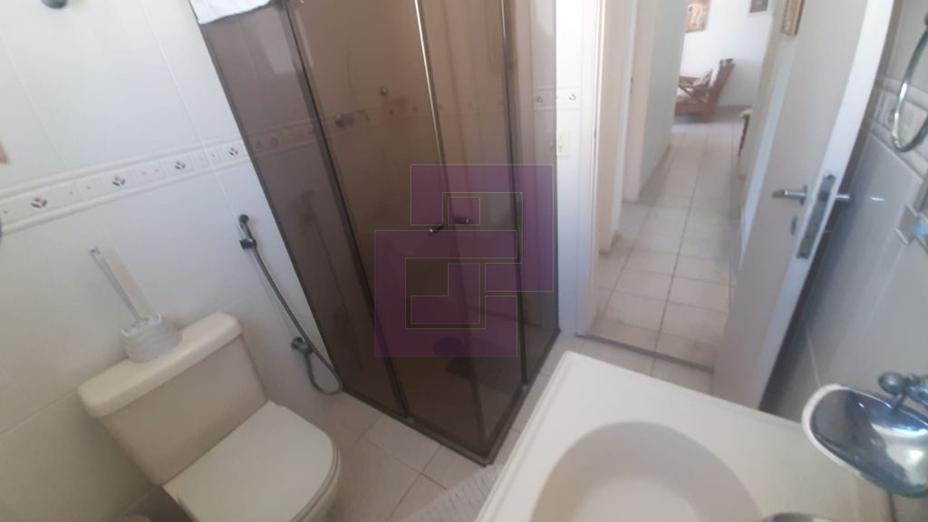 Venda de Apartamentos / Padrão na cidade de Guarujá