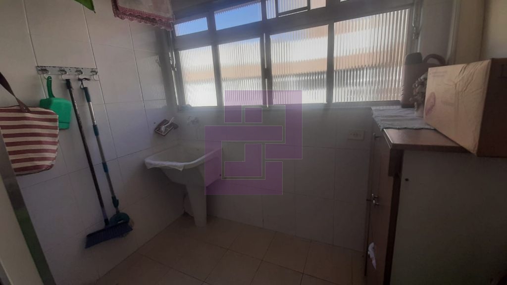 Venda de Apartamentos / Padrão na cidade de Guarujá
