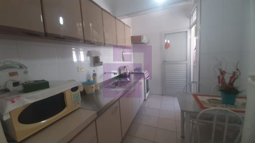 Venda de Apartamentos / Padrão na cidade de Guarujá