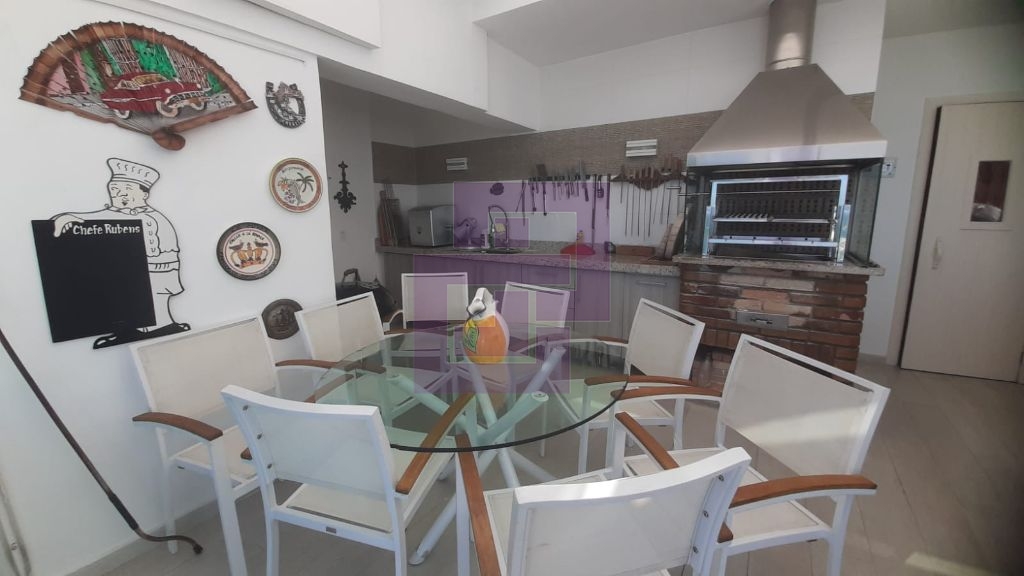Cobertura penthouse com piscina e churrasqueira , com linda vista para o mar!!!