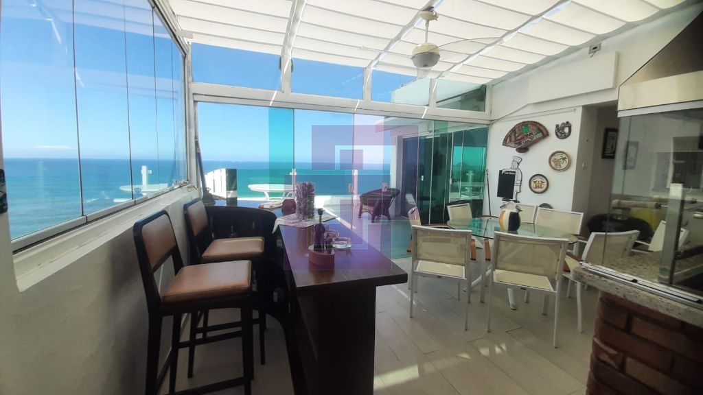 Cobertura penthouse com piscina e churrasqueira , com linda vista para o mar!!!