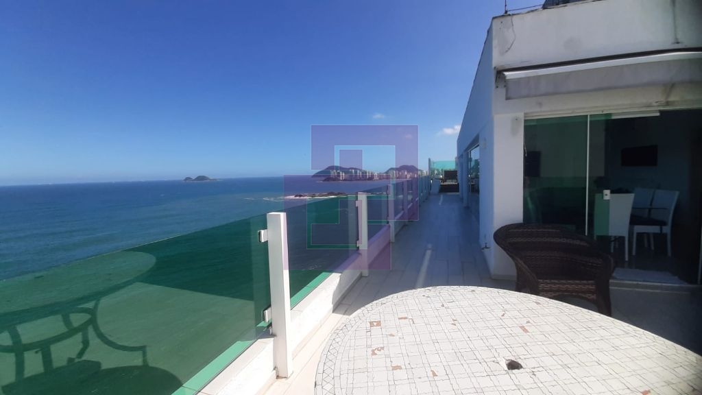 Cobertura penthouse com piscina e churrasqueira , com linda vista para o mar!!!