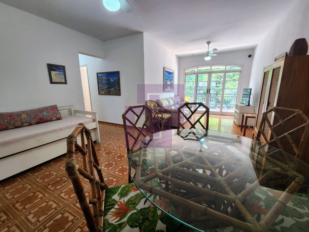 Apartamento Pitangueiras 1 quadra da praia R$ 410 mil.