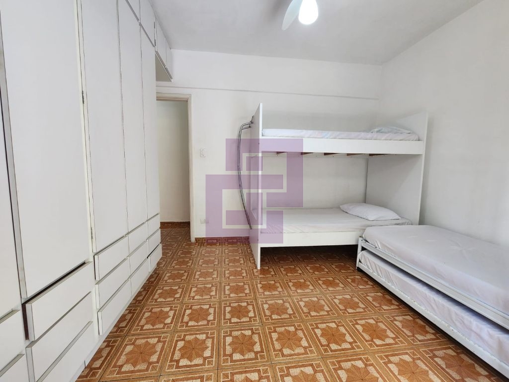 Apartamento Pitangueiras 1 quadra da praia R$ 410 mil.