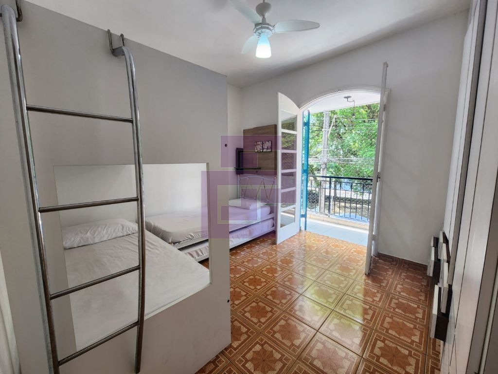 Apartamento Pitangueiras 1 quadra da praia R$ 410 mil.