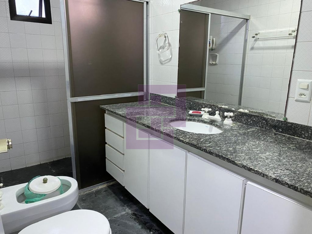 Pitangueiras Lazel total com 2 vagas