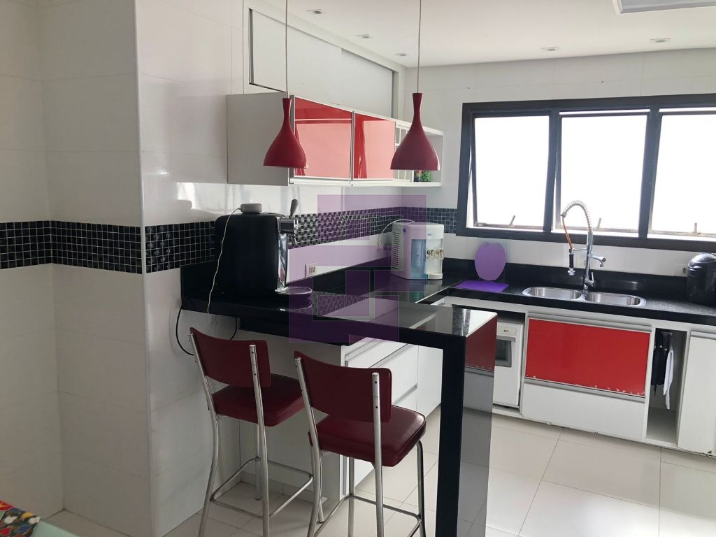 Lindo Apartamento à Venda - Finamente Decorado e Próximo à Praia das Pitangueiras