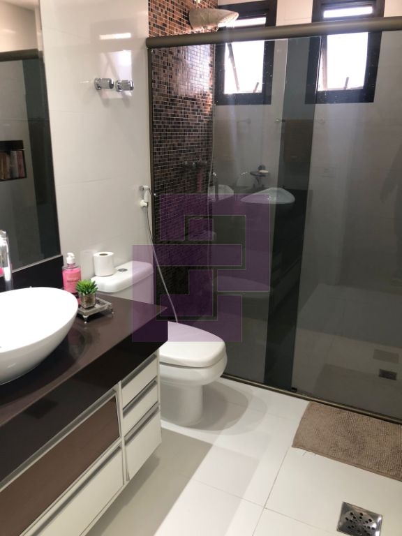 Lindo Apartamento à Venda - Finamente Decorado e Próximo à Praia das Pitangueiras