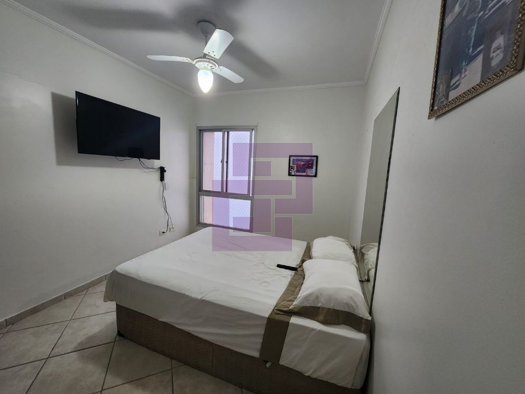 Tranquilidade à Beira-Mar: Apartamento de 4 Dormitórios com Vista Maravilhosa