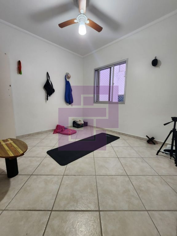 Tranquilidade à Beira-Mar: Apartamento de 4 Dormitórios com Vista Maravilhosa
