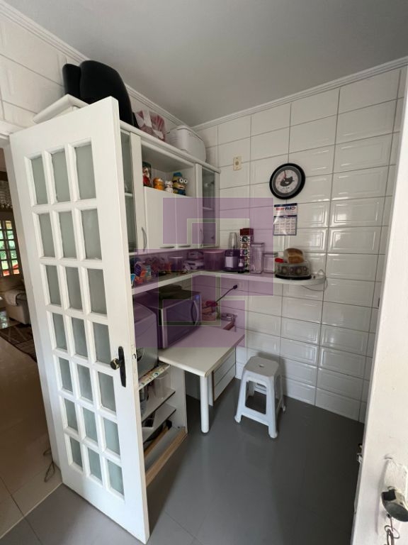 Casa à Venda no Condomínio Residencial Park Lane – 3 Suítes e Jardim com Árvores Frutíferas