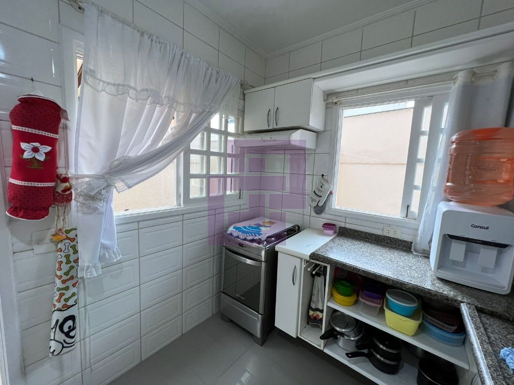 Casa à Venda no Condomínio Residencial Park Lane – 3 Suítes e Jardim com Árvores Frutíferas