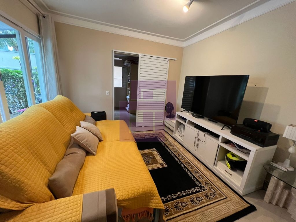Casa à Venda no Condomínio Residencial Park Lane – 3 Suítes e Jardim com Árvores Frutíferas