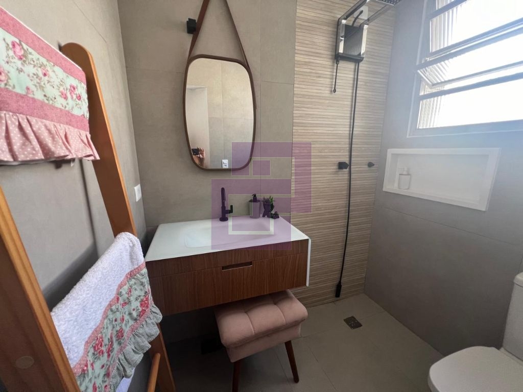Apartamento Beira-Mar à Venda por R$ 748.000,00 – Vista para o Oceano na Praia das Pitangueiras, Guarujá