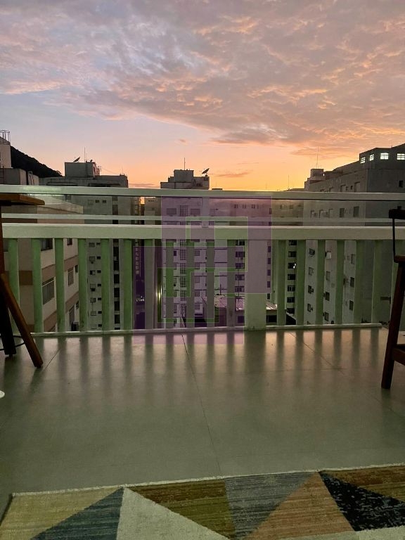Apartamento Beira-Mar à Venda por R$ 748.000,00 – Vista para o Oceano na Praia das Pitangueiras, Guarujá