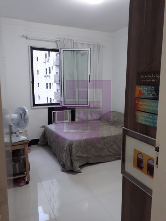 Apartamento à Venda na Orla da Praia das Pitangueiras por R$ 700.000,00