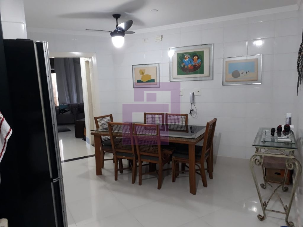 Apartamento à Venda na Orla da Praia das Pitangueiras por R$ 700.000,00