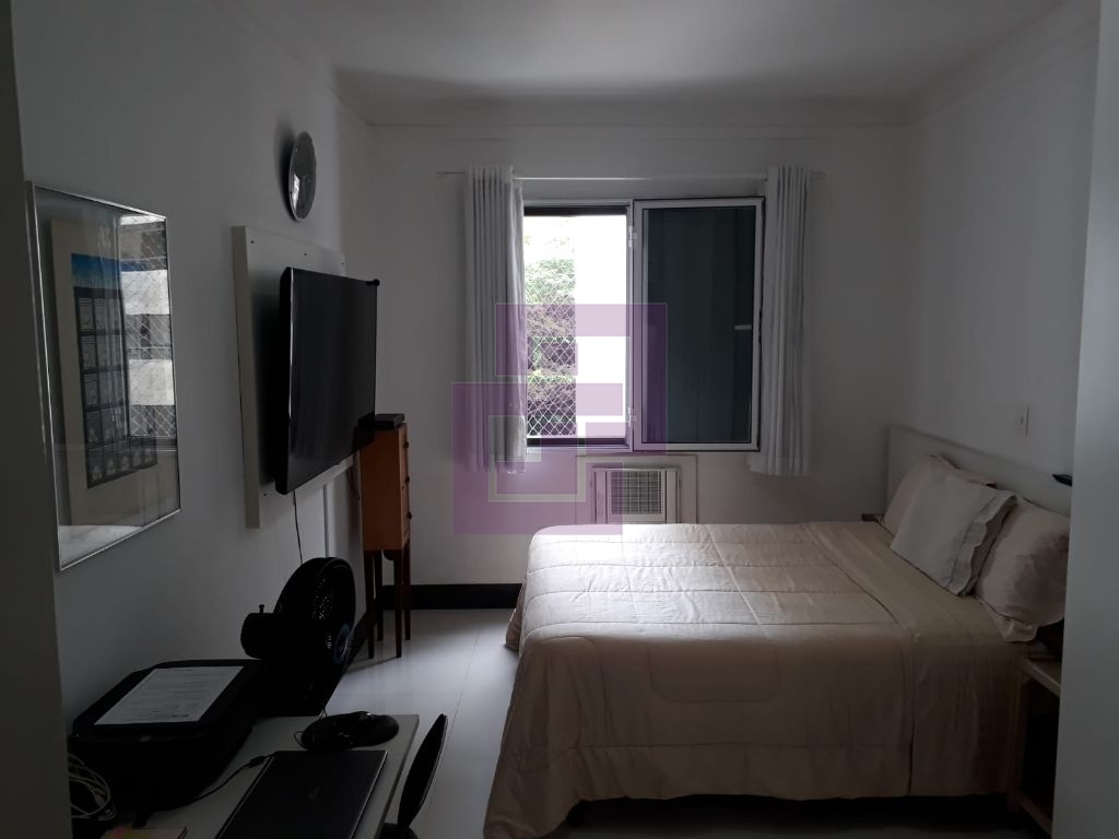 Apartamento à Venda na Orla da Praia das Pitangueiras por R$ 700.000,00