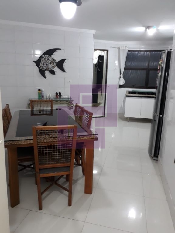 Apartamento à Venda na Orla da Praia das Pitangueiras por R$ 700.000,00
