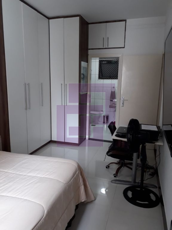 Apartamento à Venda na Orla da Praia das Pitangueiras por R$ 700.000,00