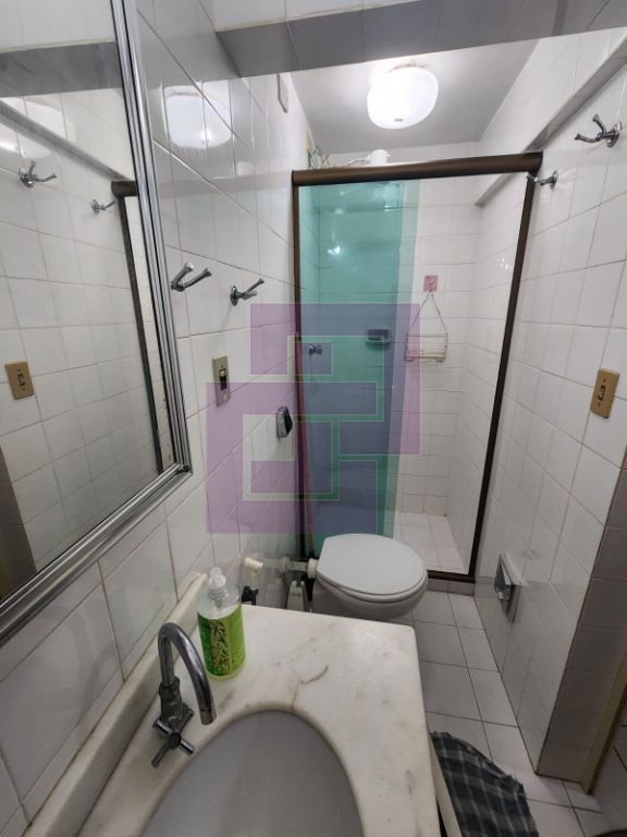 Apartamento de 3 dormitórios na Asturias, Guarujá - Oportunidade única!