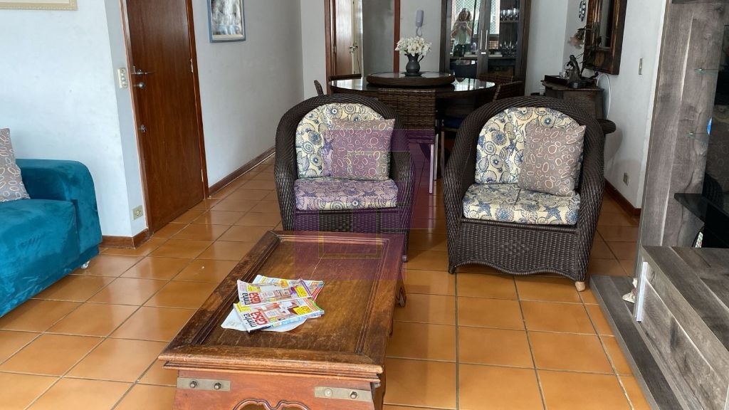 Aluguel de Apartamento Padrão com 3 Dormitórios em Pitangueiras, Guarujá