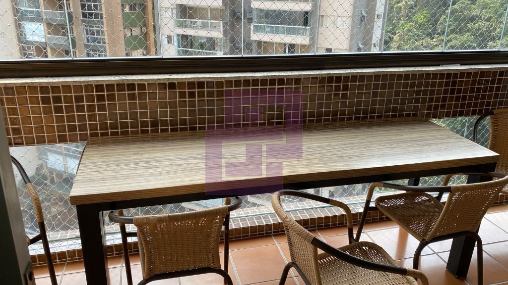 Aluguel de Apartamento Padrão com 3 Dormitórios em Pitangueiras, Guarujá