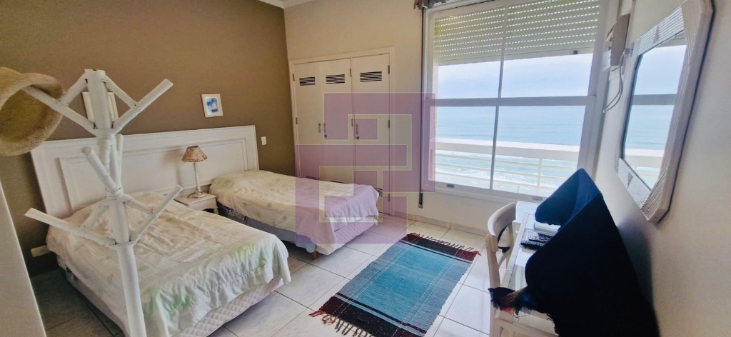 Apartamento à venda em Pitangueiras, Guarujá