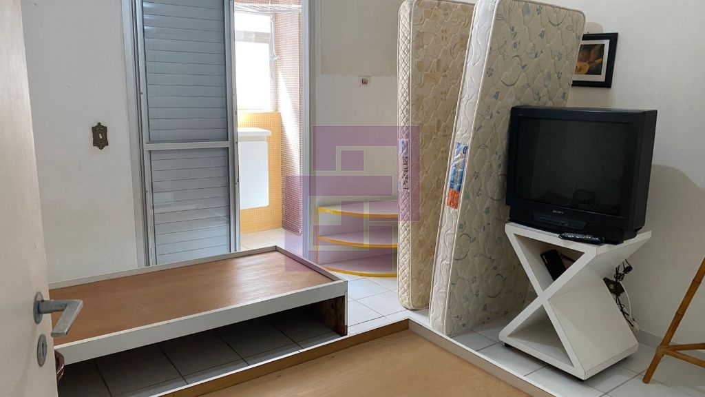 Locação de Apartamentos / Padrão na cidade de Guarujá