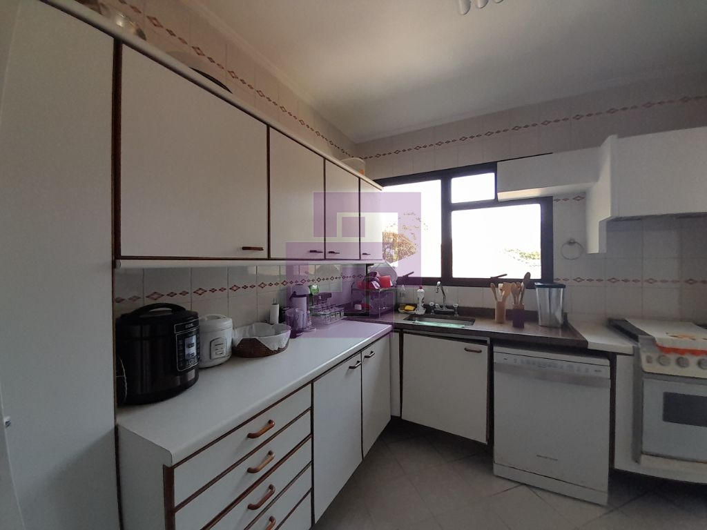 Apartamento Padrão de 03 dormitórios para venda nas Pitangueiras.
