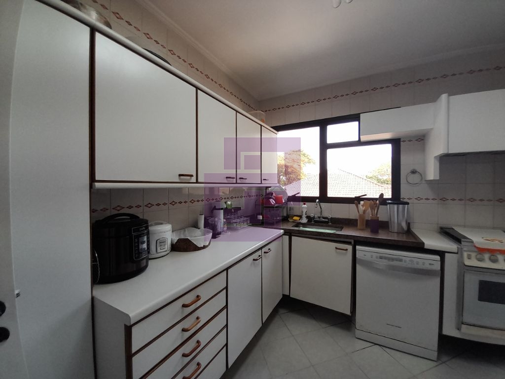 Apartamento Padrão de 03 dormitórios para venda nas Pitangueiras.