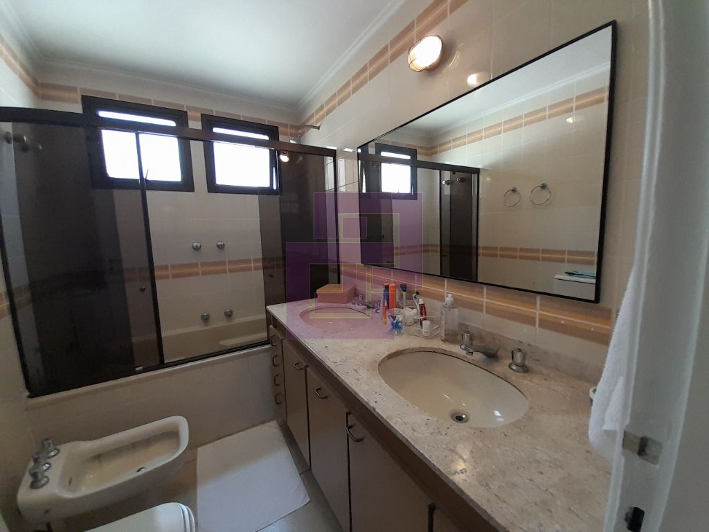 Apartamento Padrão de 03 dormitórios para venda nas Pitangueiras.
